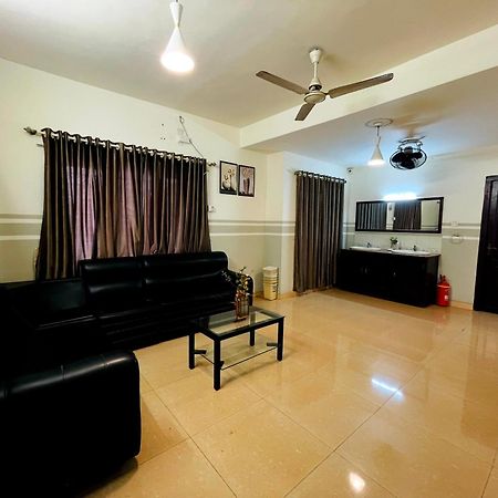 Apartamento Orkuz Residency Kochi Exterior foto