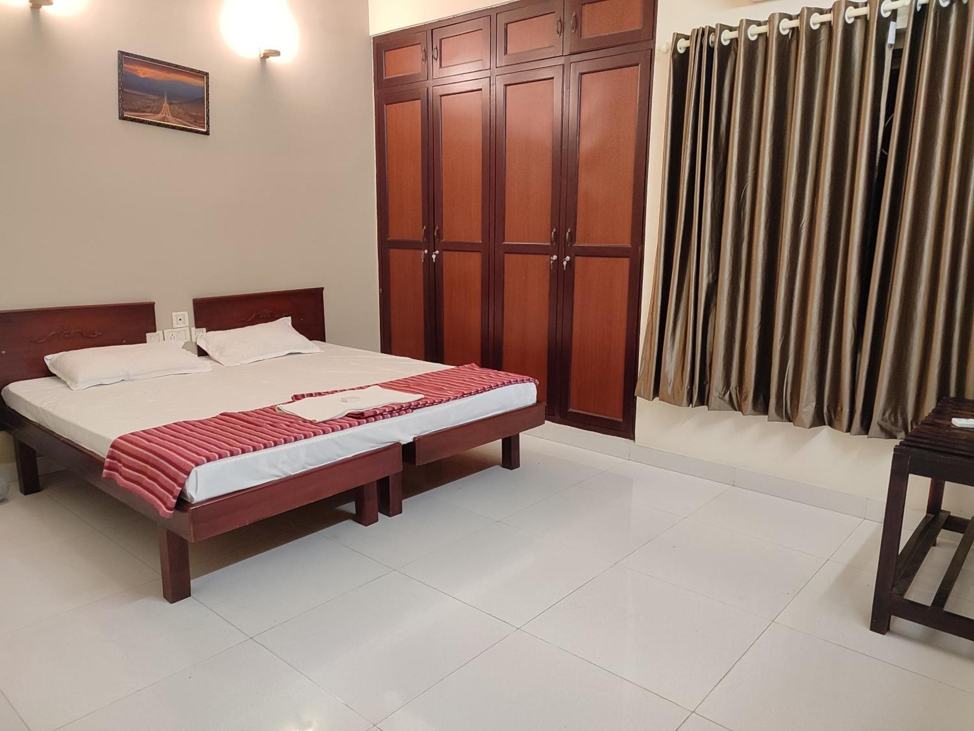 Apartamento Orkuz Residency Kochi Exterior foto