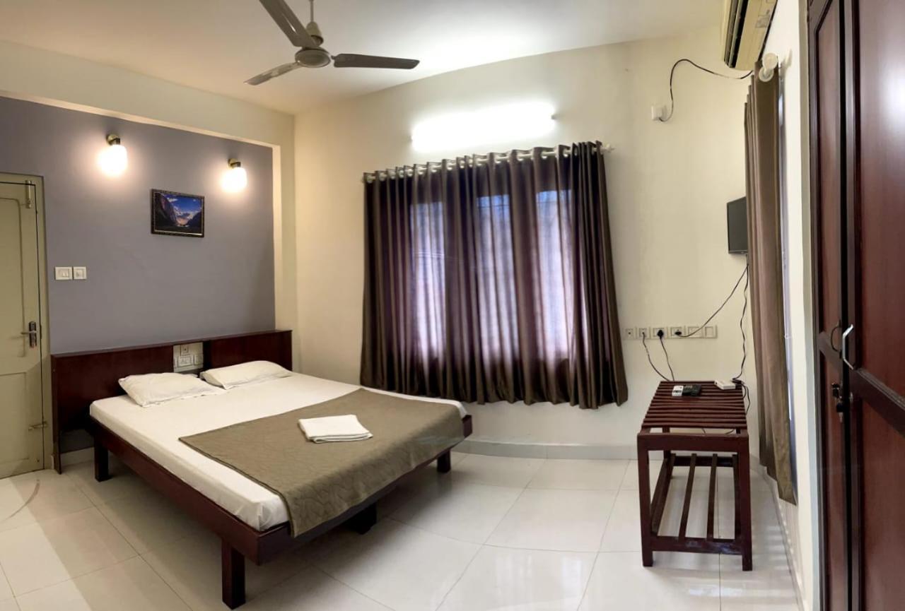 Apartamento Orkuz Residency Kochi Exterior foto