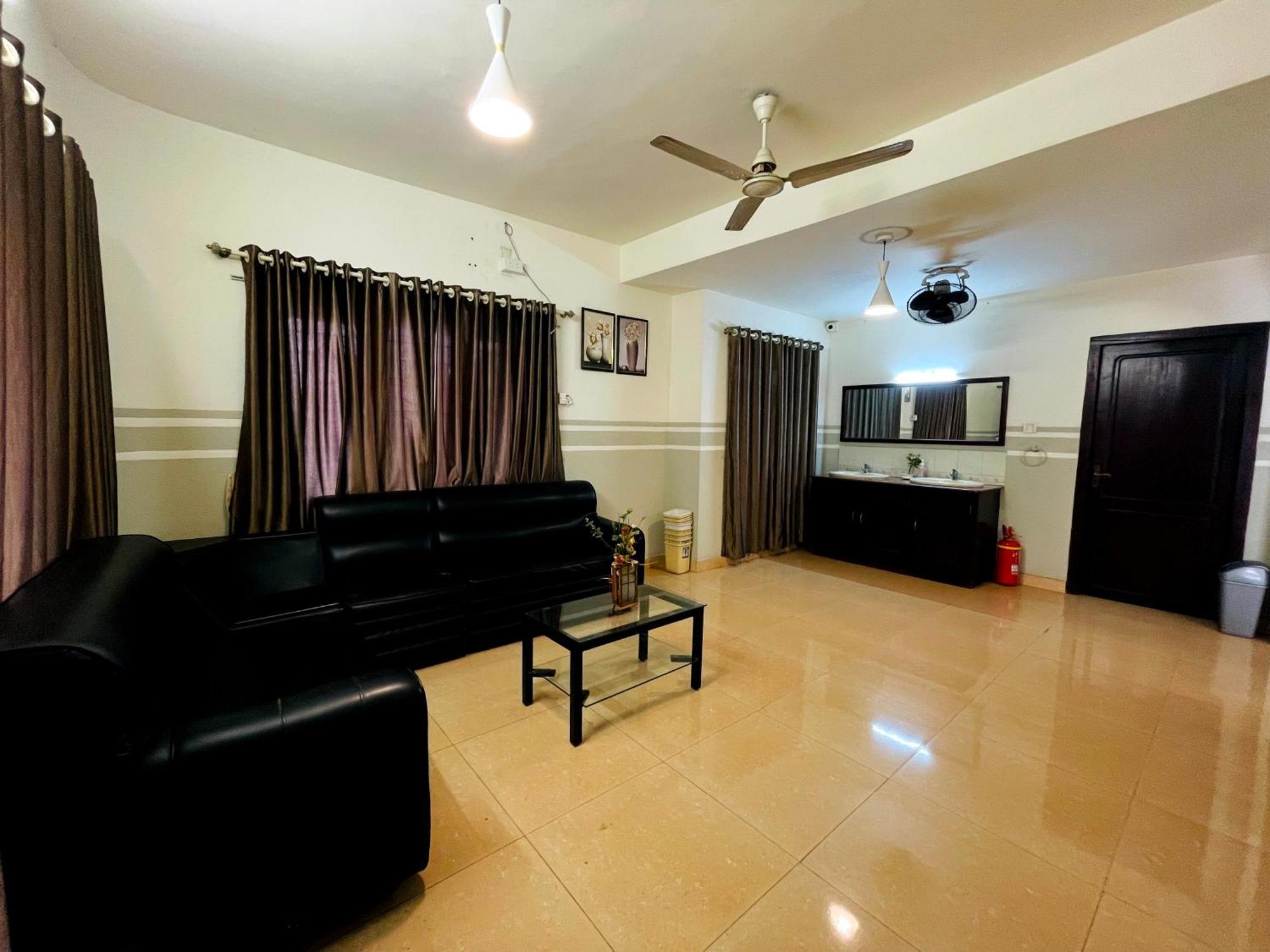 Apartamento Orkuz Residency Kochi Exterior foto